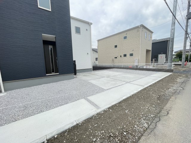 藤岡市本郷第6（全3棟）1号棟の駐車場