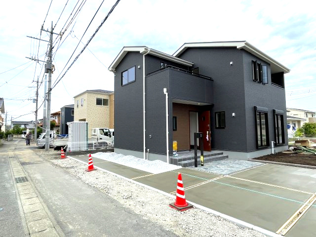 藤岡市本郷第6（全3棟）2号棟の前面道路含む現地写真