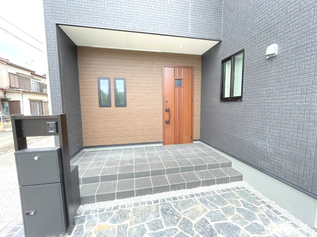 藤岡市本郷第6（全3棟）3号棟の玄関