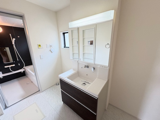 藤岡市本郷第6（全3棟）3号棟の独立洗面台