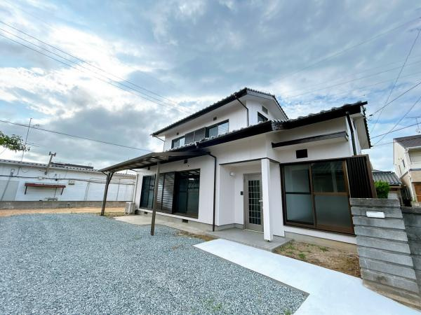 【外観】 | 便利な角地です。
日当たりも良いです！