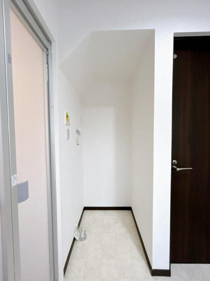 【独立洗面台】 | 洗濯物置き場です。