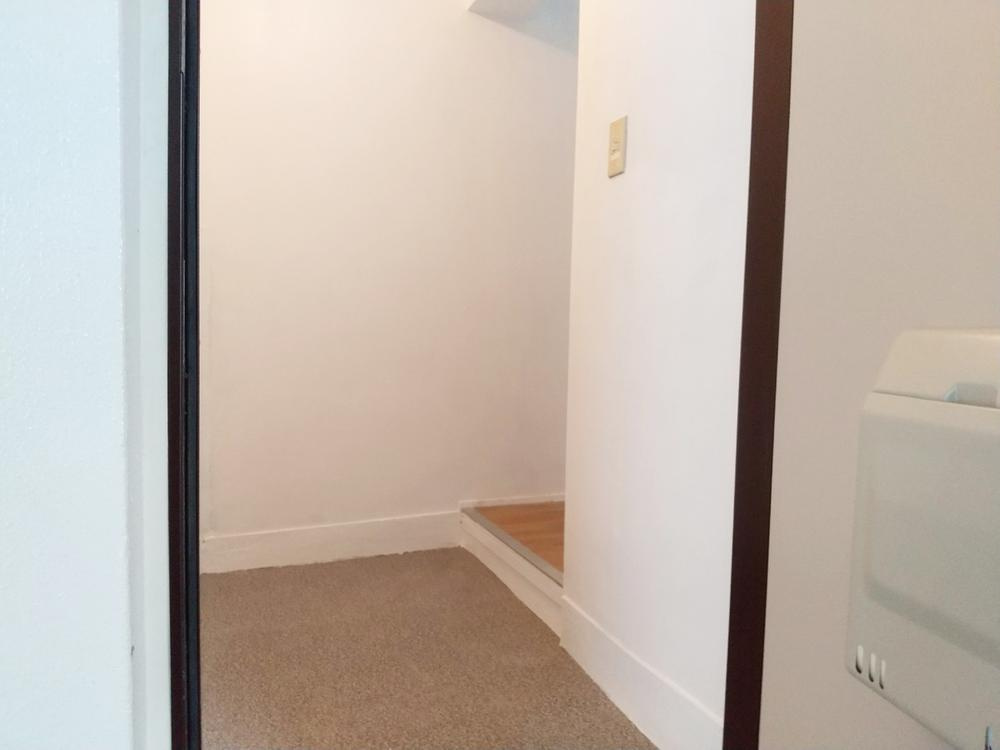 枚方ハイツ2号棟の玄関|玄関
■物件内覧・資金計画相談・住宅ローン相談、リフォーム相談、お問合せ受付中■
※当日・翌日のご内覧、ご相談はお電話でのお問合せがスムーズです！