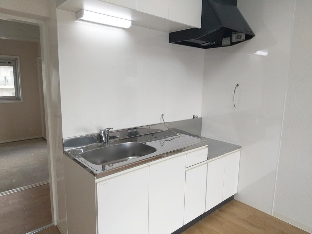 枚方ハイツ2号棟のキッチン|壁付けキッチン
■物件内覧・資金計画相談・住宅ローン相談、リフォーム相談、お問合せ受付中■
※当日・翌日のご内覧、ご相談はお電話でのお問合せがスムーズです！