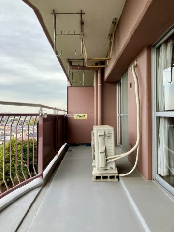 ネオハイツ江戸川台Ａ棟のバルコニー