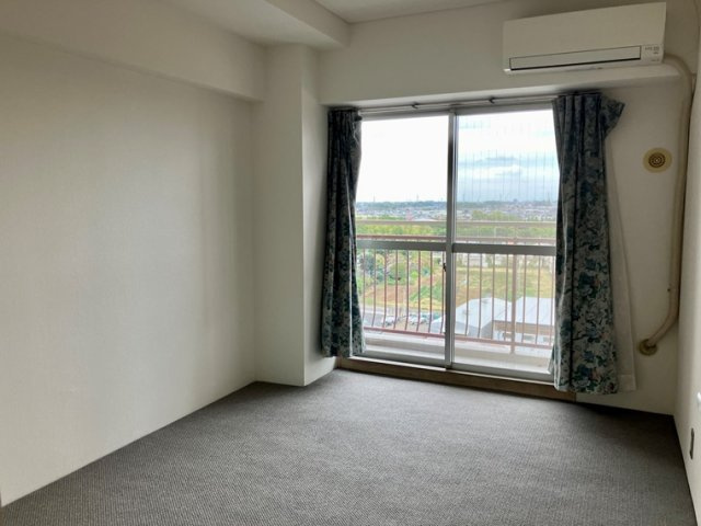 ネオハイツ江戸川台Ａ棟の寝室