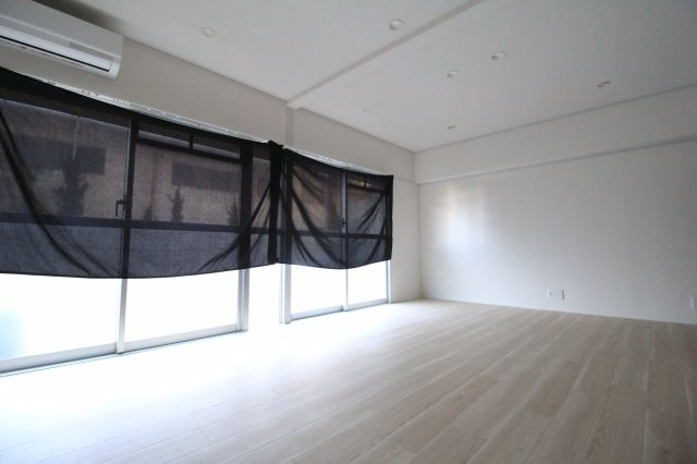 ニュー大淀ハイツの居間・リビング