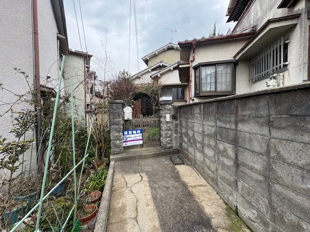 平尾貸家のエントランス