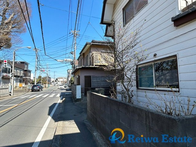 売地　茅ヶ崎市萩園の前面道路含む現地写真
