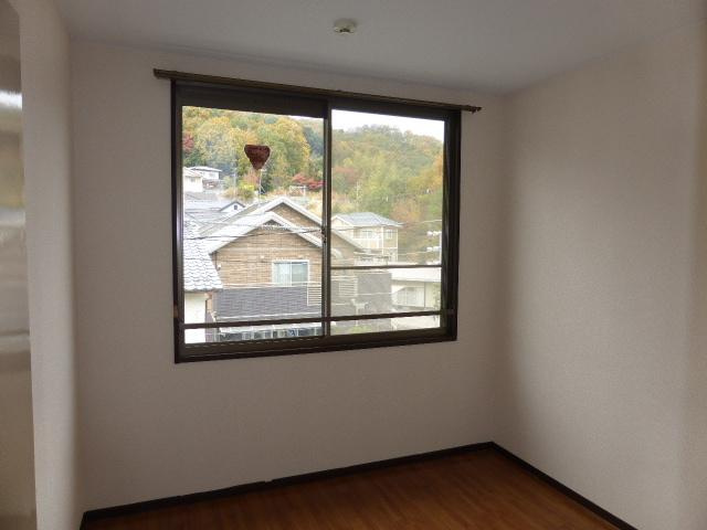 アーバンＨＡＴＡの居間・リビング|洋室