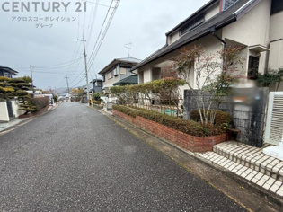 全居室6帖以上の室内・敷地面積も約59.9帖とゆとりのある戸建です。