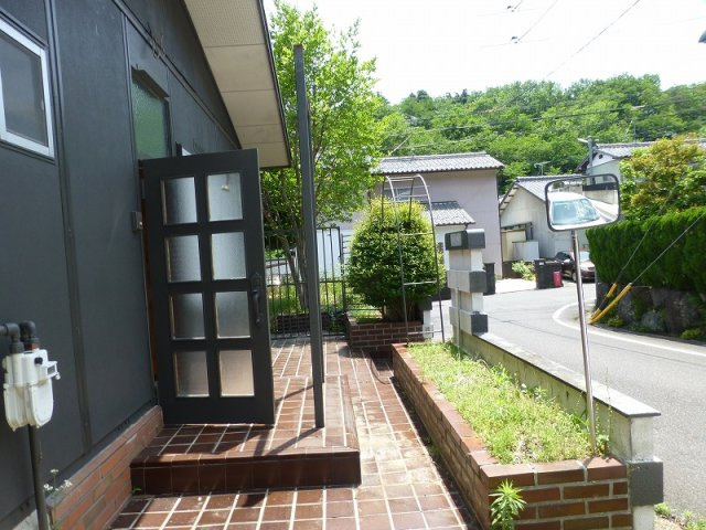 各務原市尾崎北町1丁目の玄関