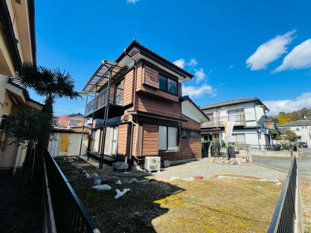 あきる野市草花　古家付売地の外観