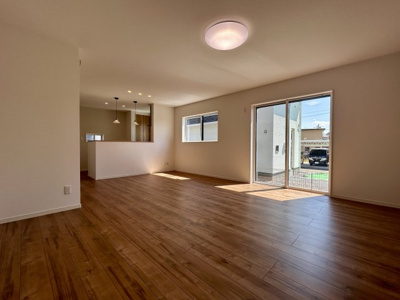 【居間・リビング】 | 【大平町富田第2期　現地写真】