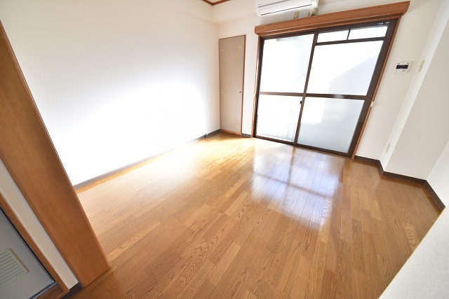 サクラパレスの洋室