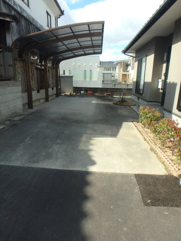 北区平田　平家戸建の駐車場|2台縦列駐車可