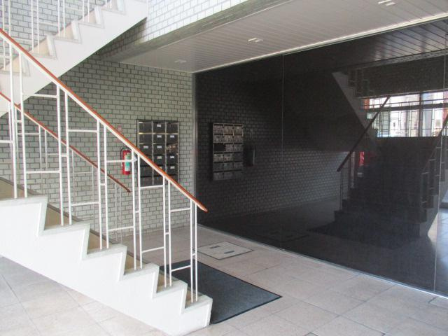 東新町 元町ハイツのエントランス