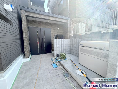 【エントランス】 | エヌエムキャトフヴァンオンズ　道明寺新築マンション1棟貸