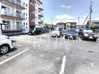 【駐車場】