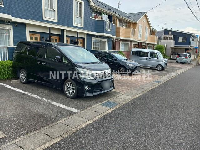グラン　エストⅠの駐車場|敷地内駐車場も完備♪