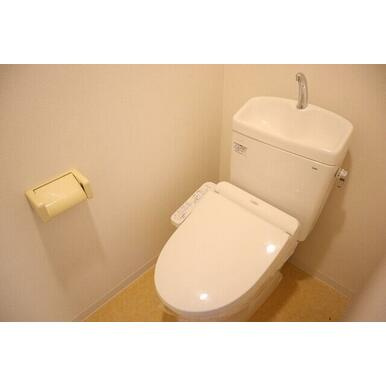 熊本市東区長嶺南４丁目の賃貸マンションのトイレ