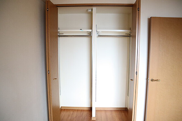 熊本市東区長嶺南４丁目の賃貸マンションの収納