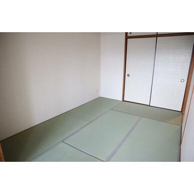 熊本市東区長嶺南４丁目の賃貸マンションの和室