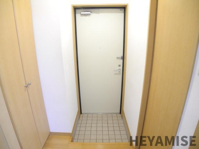 ビスタ長崎の玄関|※同物件の反転タイプのお部屋の写真です※