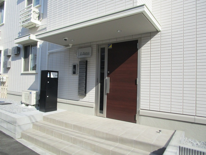 ディービアンコのエントランス