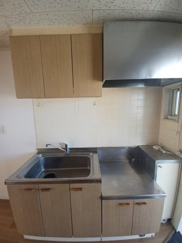 ビーフリーＢ棟のキッチン|コンパクトなキッチンで掃除もラクラク