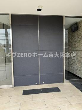 ラシーヌ天王寺町南のエントランス