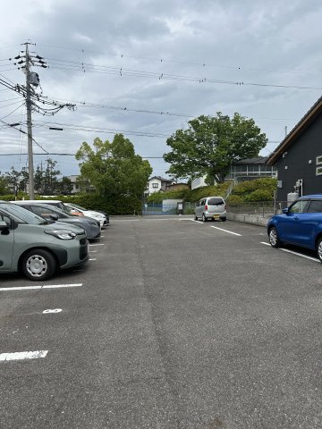 プラスパ・Ｍの駐車場