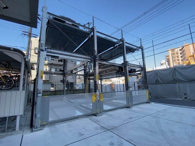 プレジオ布施ASIANの駐車場