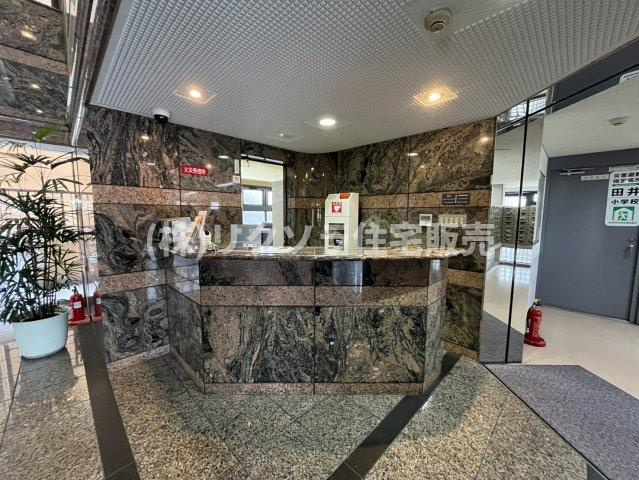 ロイヤルシャトー寝屋川オークビルの受付|■物件内覧・資金計画相談・住宅ローン相談、リフォーム相談、お問合せ受付中■
※当日・翌日のご内覧、ご相談はお電話でのお問合せがスムーズです！