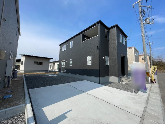 新築戸建・建売　郡山市日和田高倉　Livele Garden　全12棟の駐車場