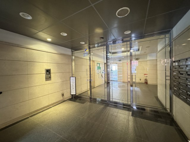 クレッセント蒲田Ⅲのエントランス