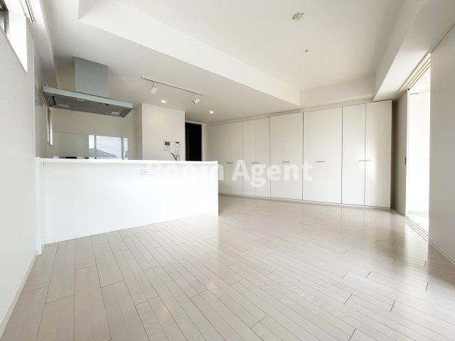 グランドゥール覚王山の居間・リビング