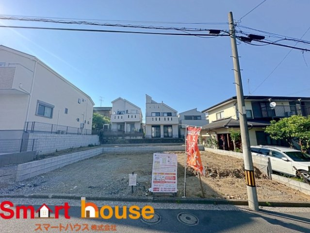 横浜市富岡西　全2区画の前面道路含む現地写真