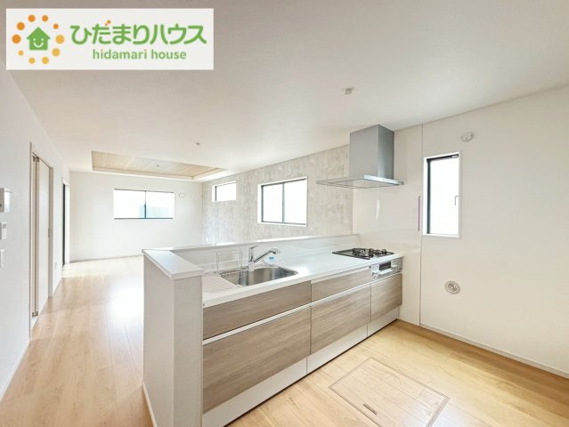 いわき市平中山1期　新築戸建　1号棟のキッチン|料理をしながらでも、ご家族との会話を楽しめる対面式キッチン