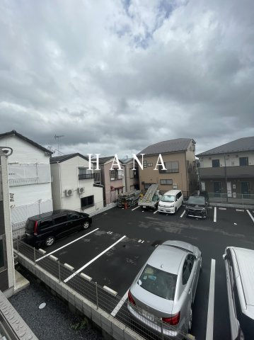 カーサ・ピアンタの駐車場