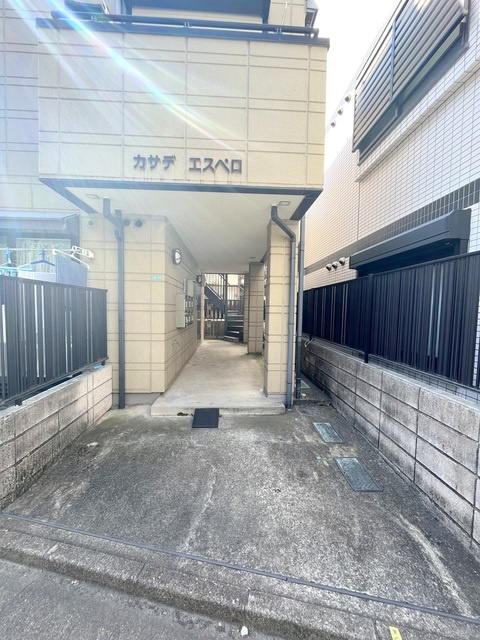 カサデエスペロのエントランス|★駐輪可★