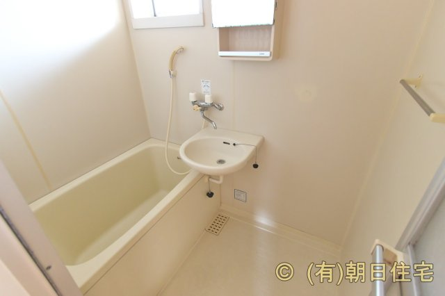 サンシャイン．ヴィラＥの浴室