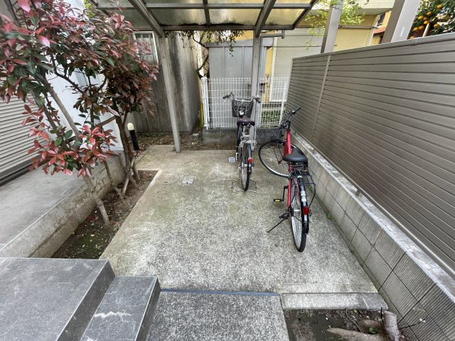 ル・シータの駐車場