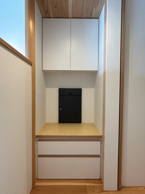 【設備】 | 佐伯区三宅１丁目 | 内側から取り出し可能な宅配ボックス。内外鍵付きで不在時も安心です。
