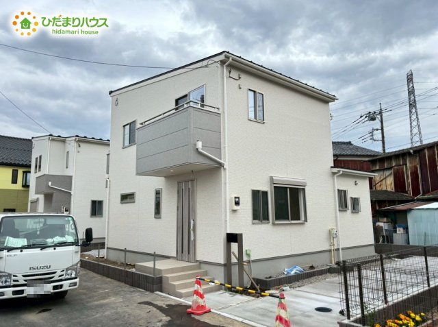 熊谷市上之　新築一戸建て　01の外観|スーパー、ドラックストア至近でお買い物に便利な立地です！