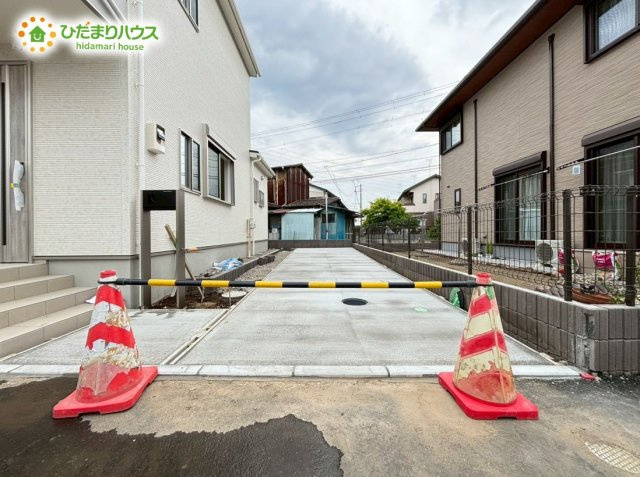 熊谷市上之　新築一戸建て　01の駐車場|カースペース2台分あるので急な来客時にも安心(^^)/