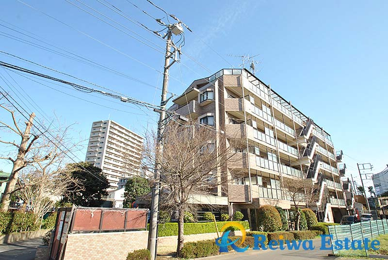 ライオンズマンション茅ヶ崎中央公園の外観