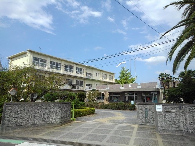 ルルディ　Ａの周辺|坂出市立林田小学校まで1300m