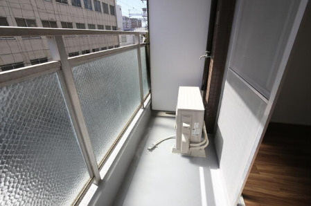 生頼第２ビルのバルコニー