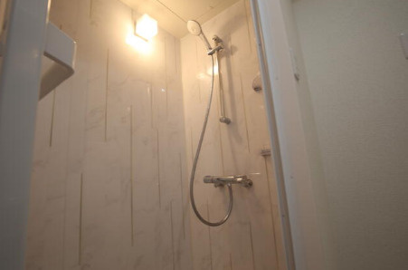 生頼第２ビルの浴室